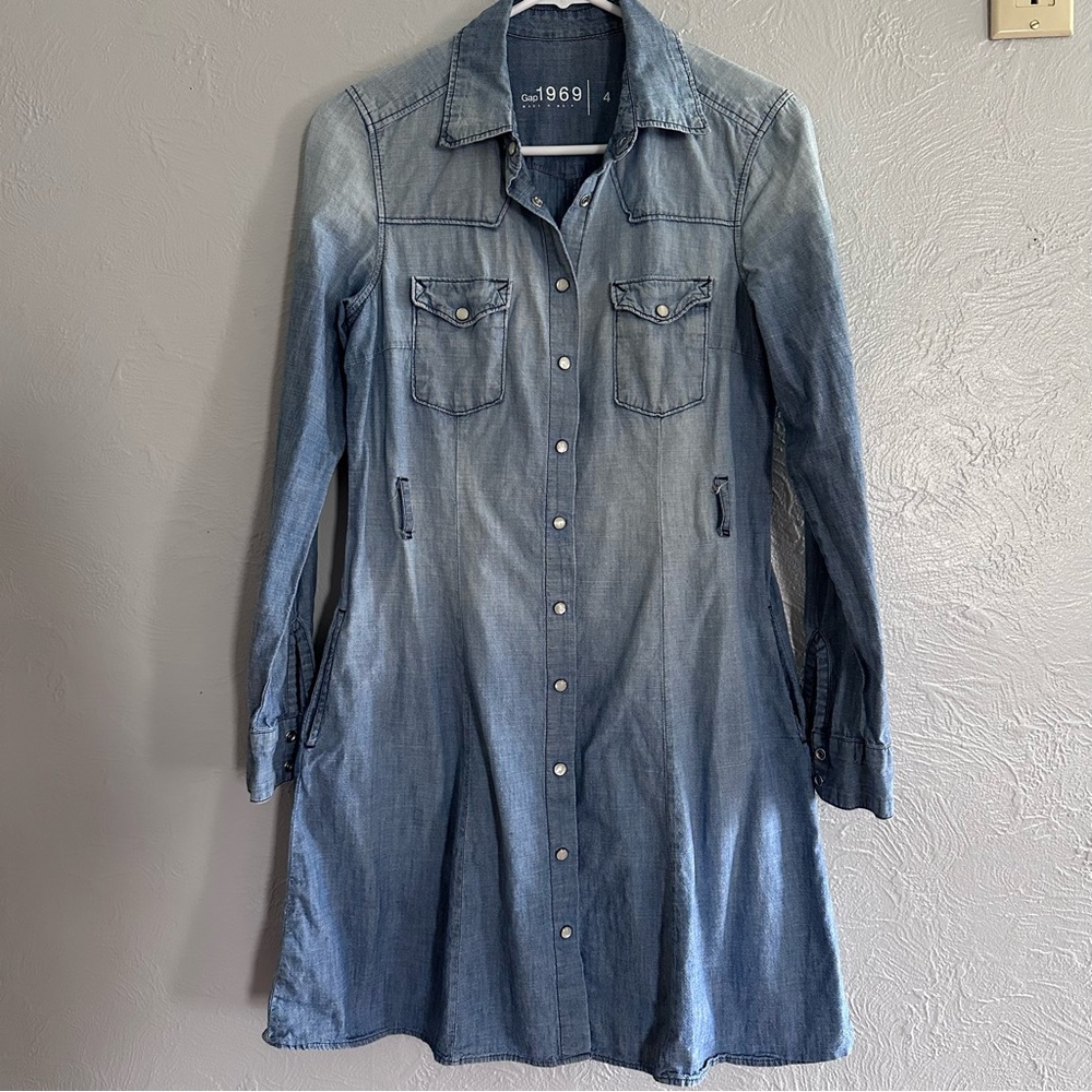 Gap 1969 Denim Shirt Dress Belted Snap Front Pockets | Size Medium - Picture 6 of 9